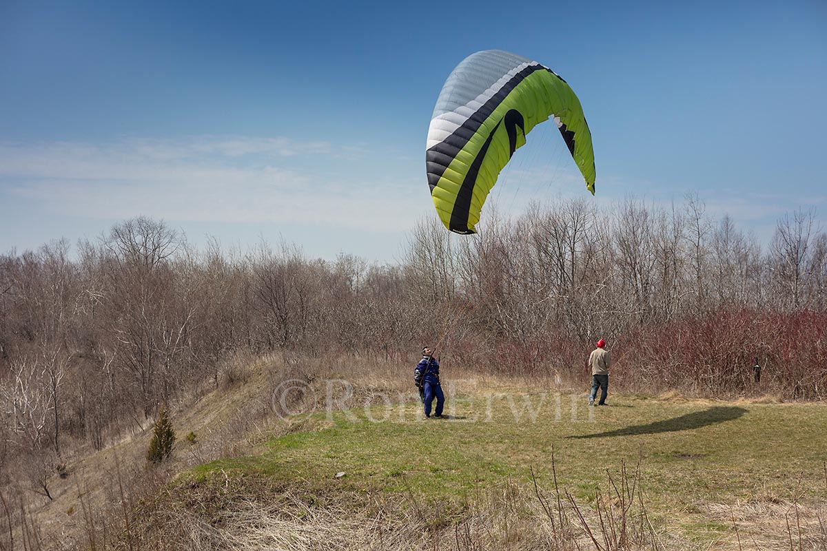 Hand Gliding in Toronto