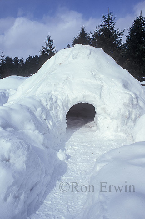 Snow Cave in Algonquin